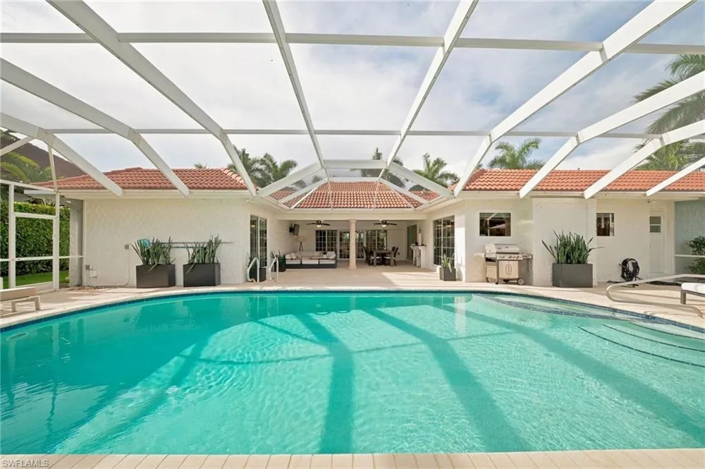 503 Neapolitan Way Naples, FL 34103