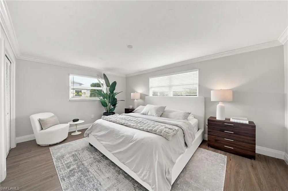 503 Neapolitan Way Naples, FL 34103