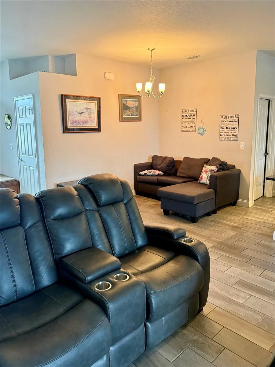 3339 PEARLY DRIVE Lakeland, FL 33812