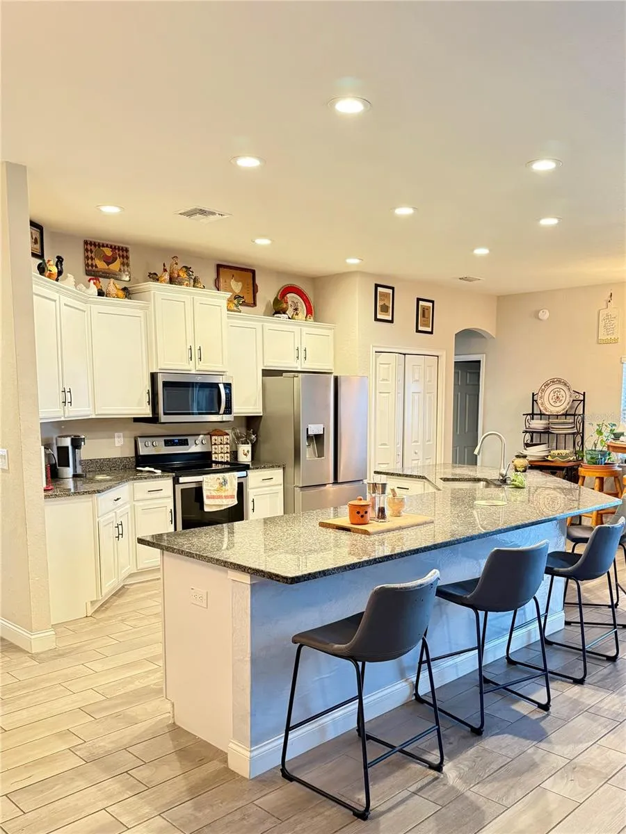 3339 PEARLY DRIVE Lakeland, FL 33812