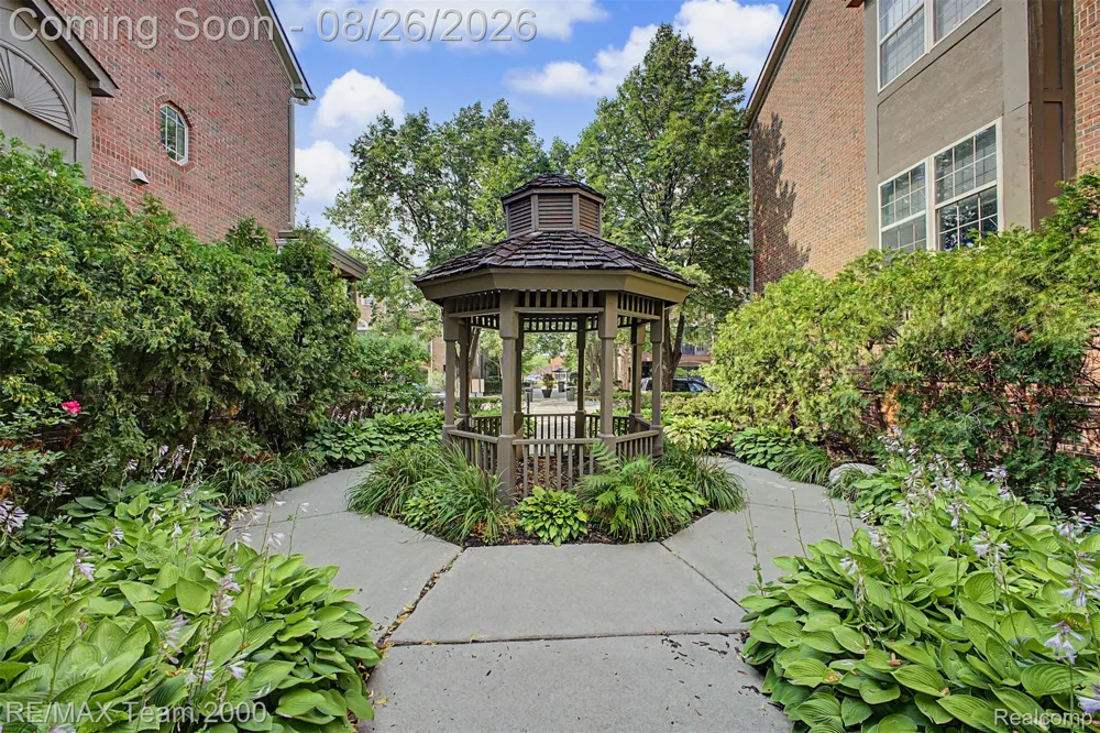 22137 W Village Drive Dearborn City, MI 48124