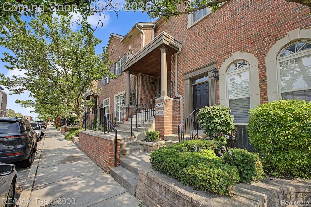 22137 W Village Drive Dearborn City, MI 48124