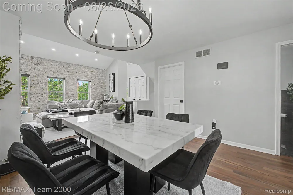 22137 W Village Drive Dearborn City, MI 48124