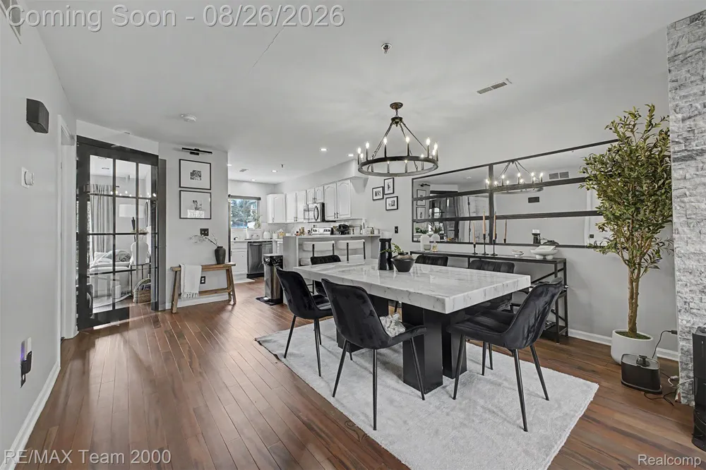 22137 W Village Drive Dearborn City, MI 48124