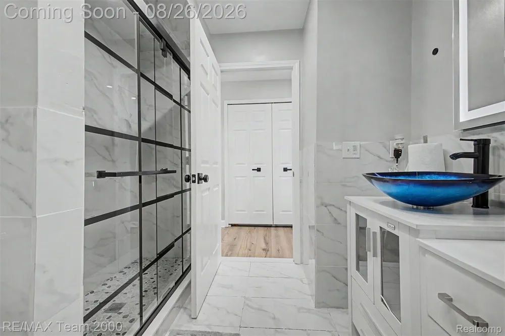 22137 W Village Drive Dearborn City, MI 48124