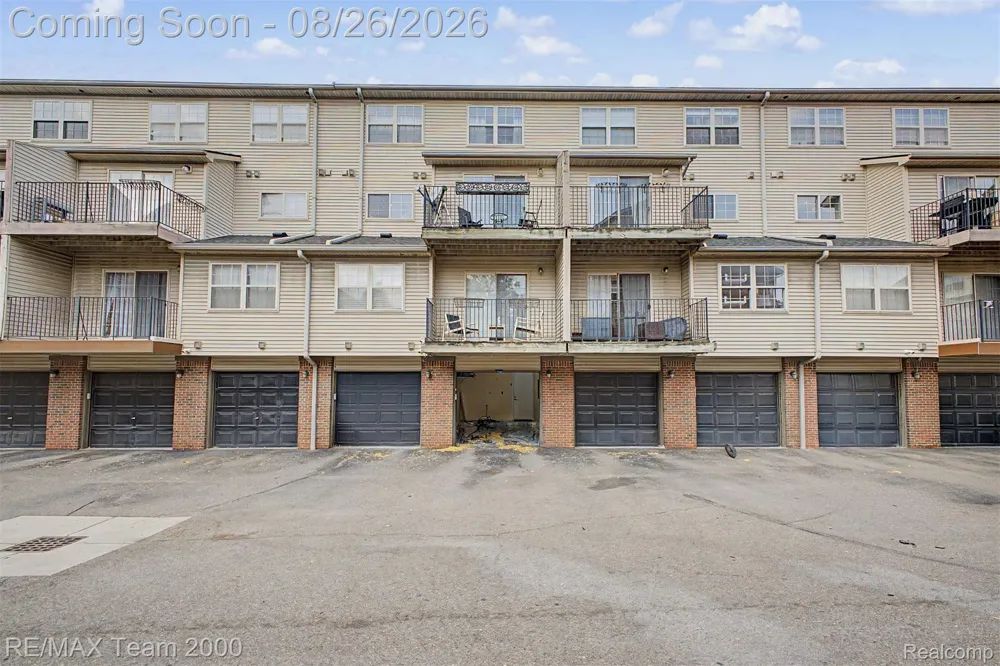 22137 W Village Drive Dearborn City, MI 48124