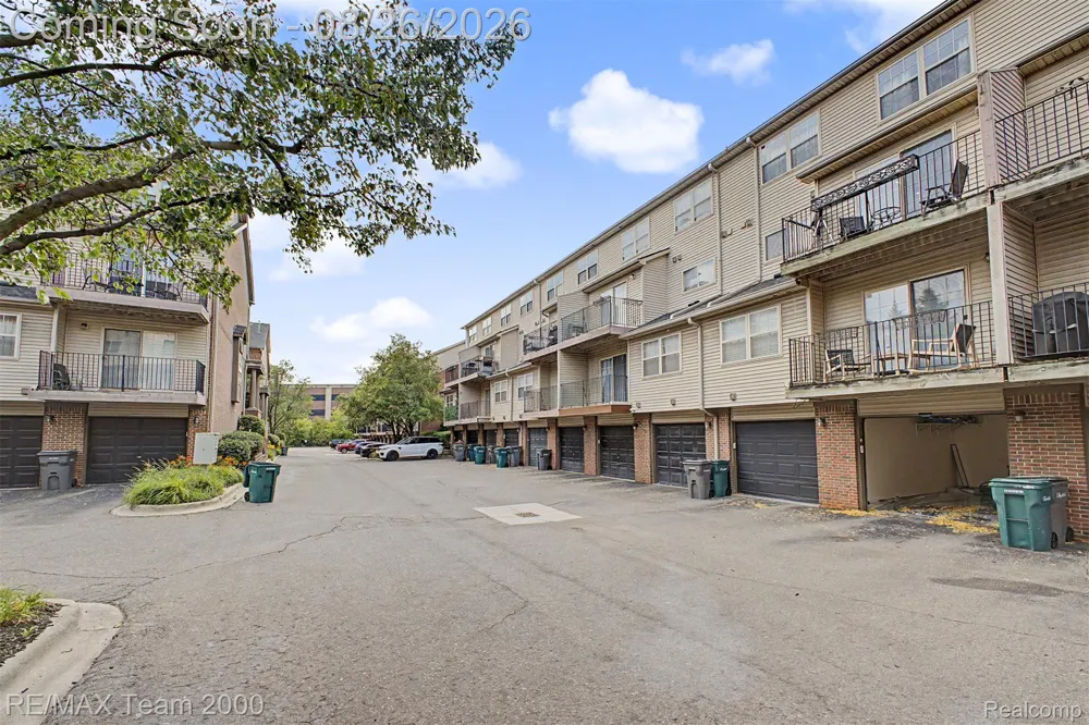 22137 W Village Drive Dearborn City, MI 48124