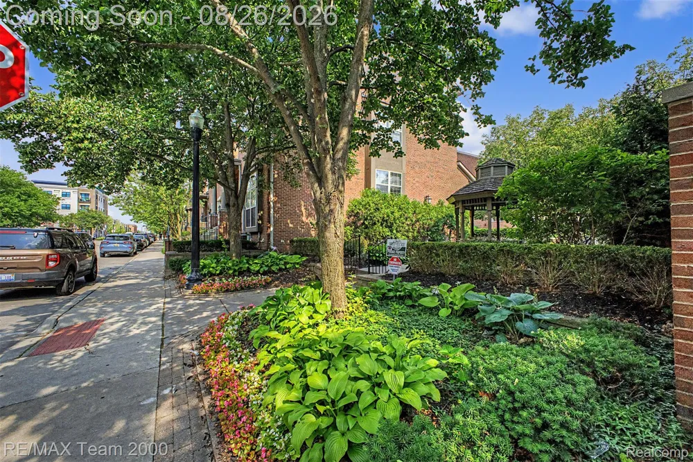 22137 W Village Drive Dearborn City, MI 48124