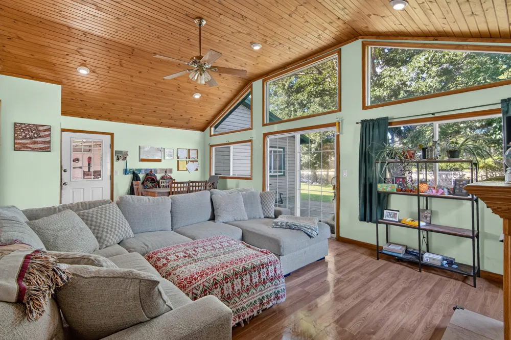 10620 Lake Street Somerset Township, MI 49282
