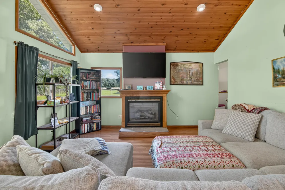 10620 Lake Street Somerset Township, MI 49282