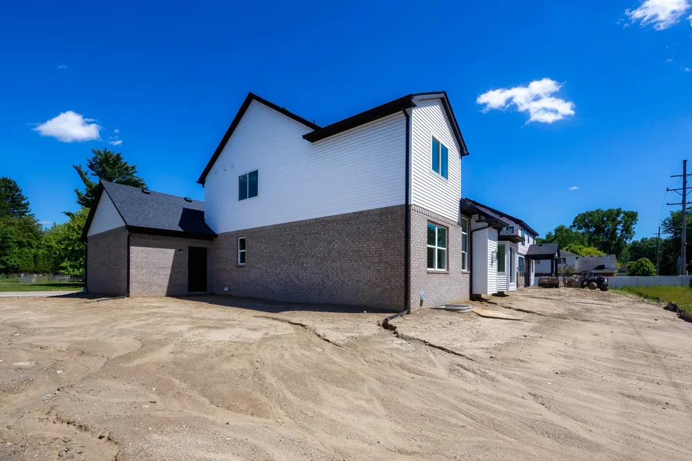 20209 Sunset Street Livonia City, MI 48152
