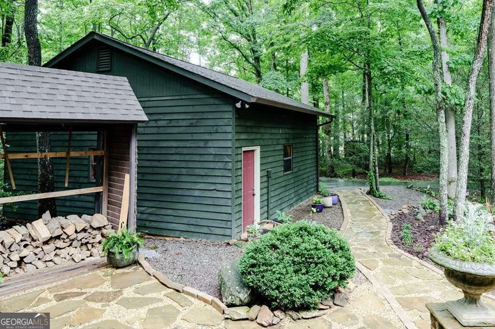 11 Treasure LN Blairsville, GA 30512
