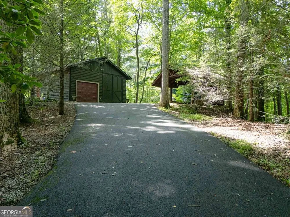 11 Treasure LN Blairsville, GA 30512