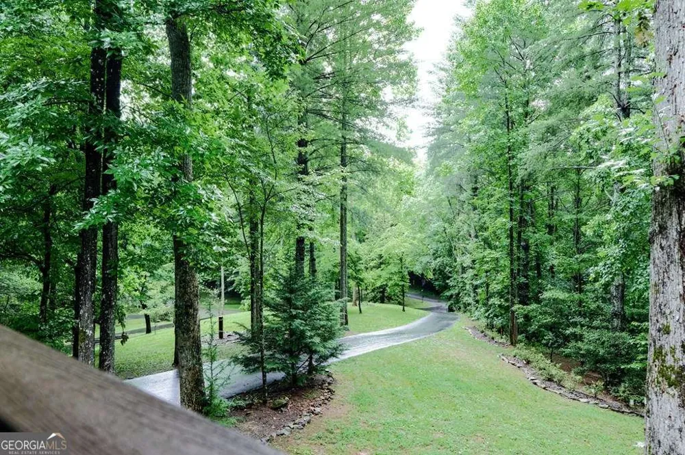 11 Treasure LN Blairsville, GA 30512