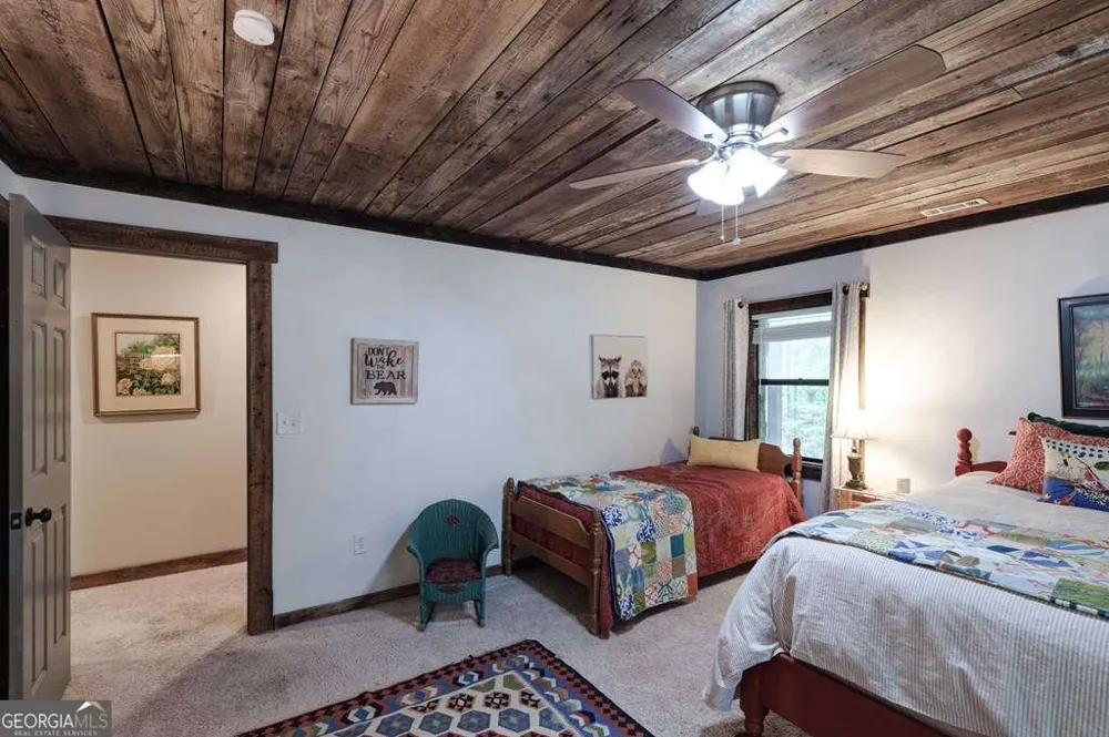11 Treasure LN Blairsville, GA 30512