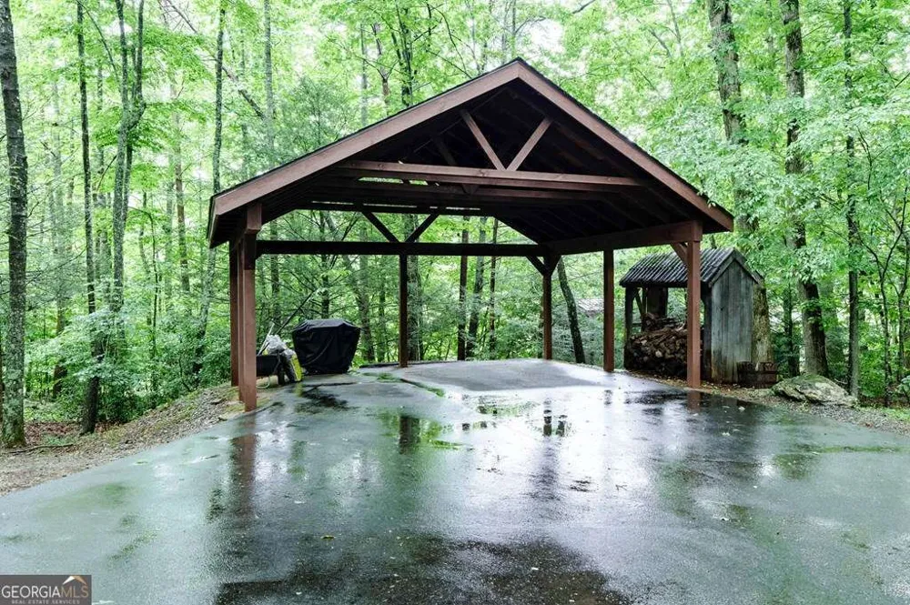 11 Treasure LN Blairsville, GA 30512