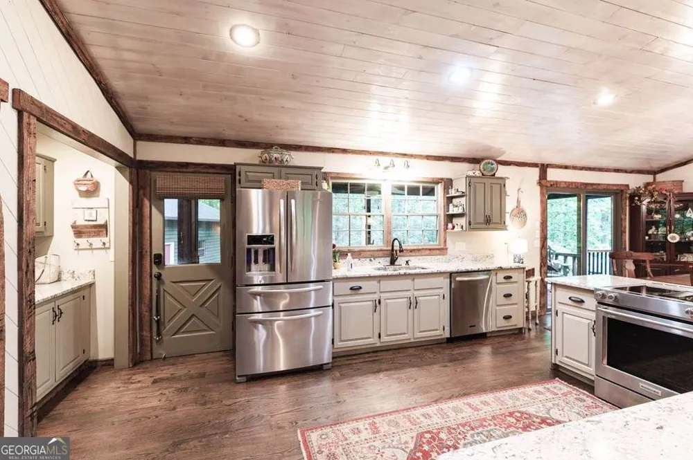 11 Treasure LN Blairsville, GA 30512