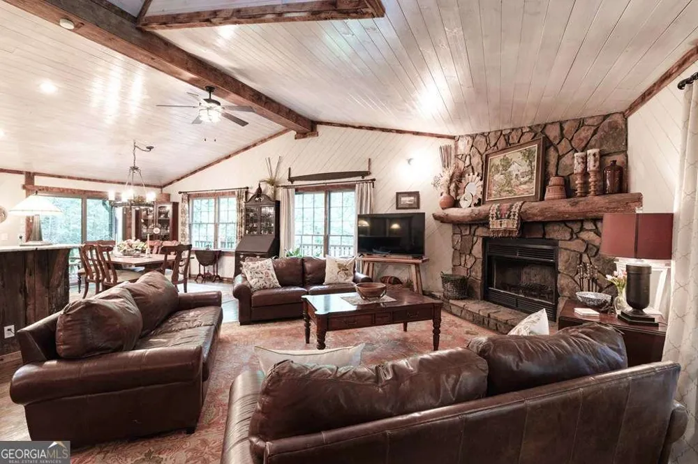 11 Treasure LN Blairsville, GA 30512