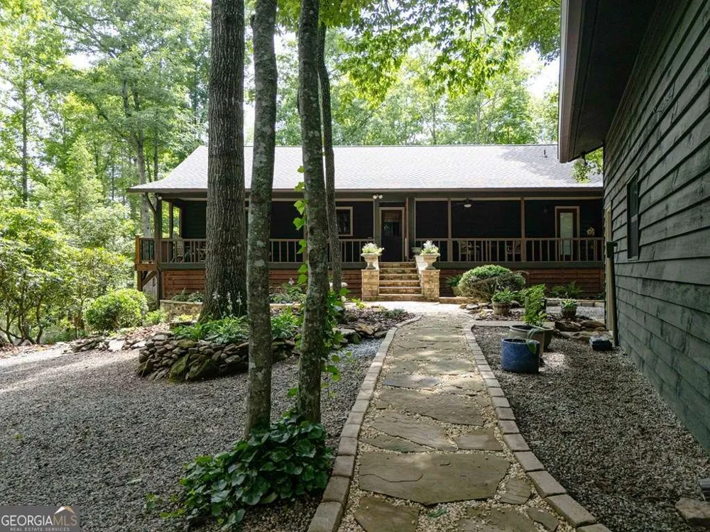 11 Treasure LN Blairsville, GA 30512