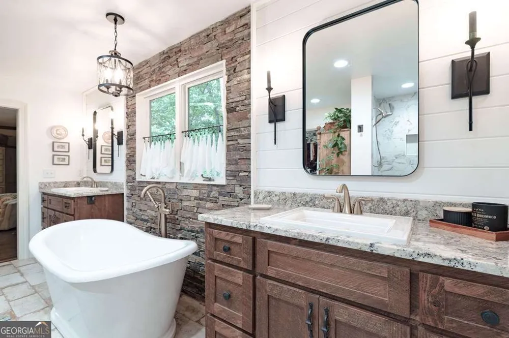 11 Treasure LN Blairsville, GA 30512