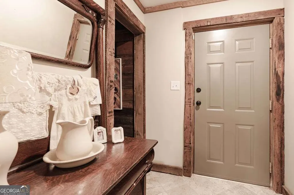 11 Treasure LN Blairsville, GA 30512