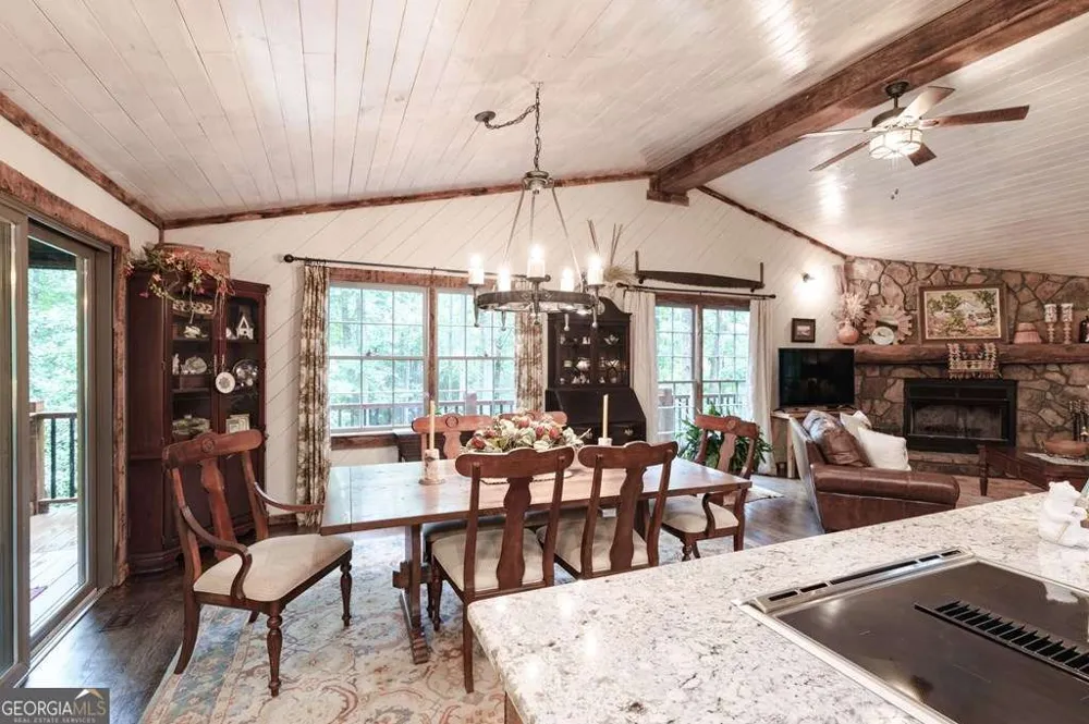 11 Treasure LN Blairsville, GA 30512