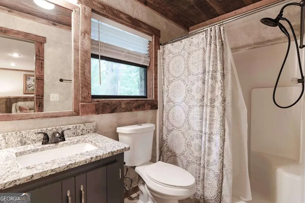 11 Treasure LN Blairsville, GA 30512