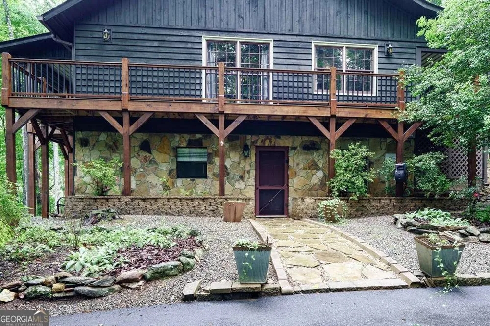 11 Treasure LN Blairsville, GA 30512