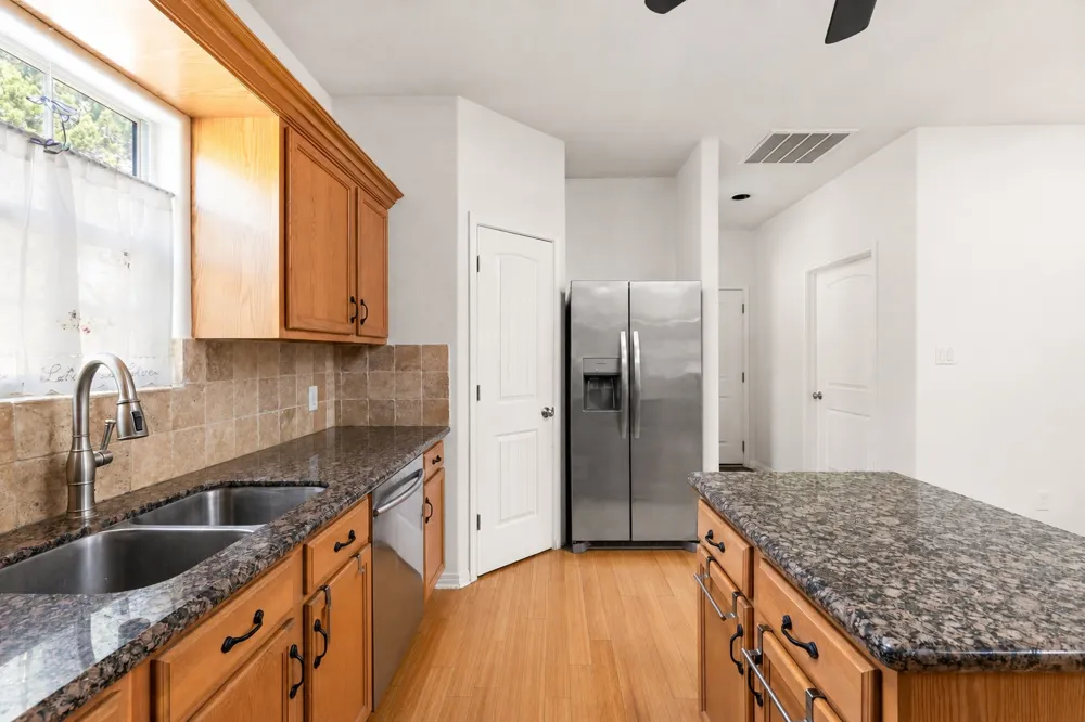 204 Deer Creek Circle Dripping Springs, TX 78620