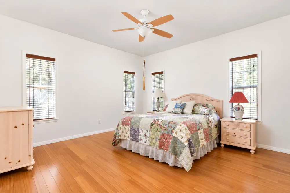 204 Deer Creek Circle Dripping Springs, TX 78620