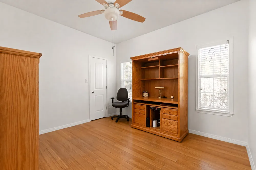 204 Deer Creek Circle Dripping Springs, TX 78620