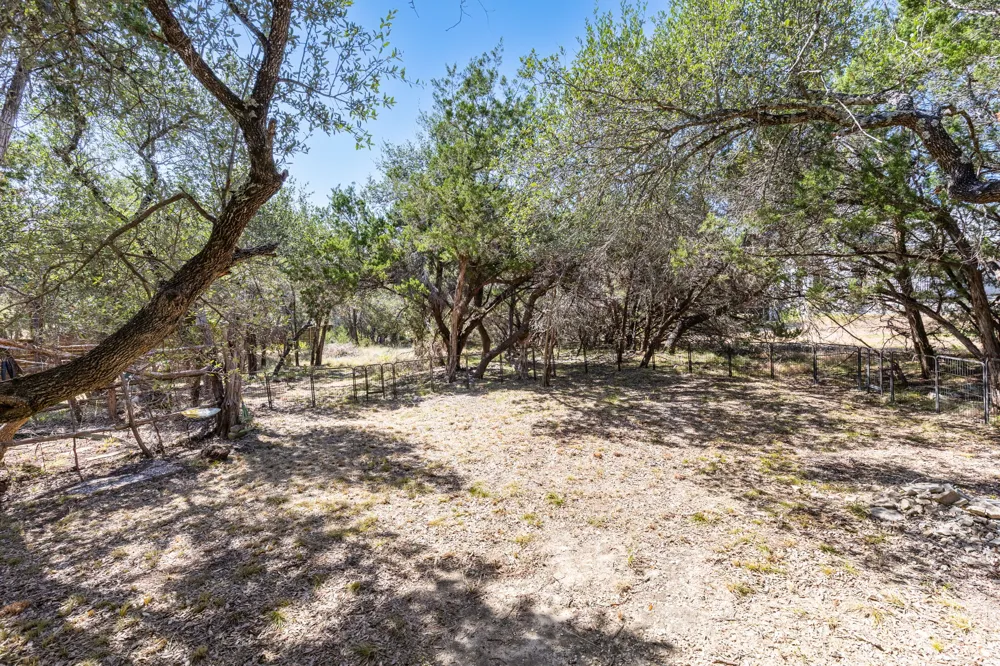 204 Deer Creek Circle Dripping Springs, TX 78620