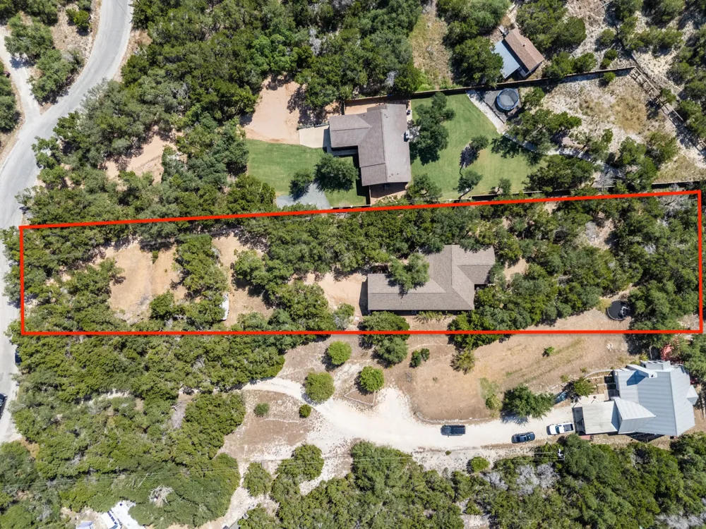 204 Deer Creek Circle Dripping Springs, TX 78620
