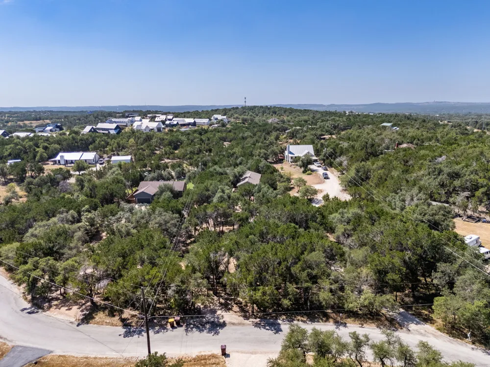 204 Deer Creek Circle Dripping Springs, TX 78620