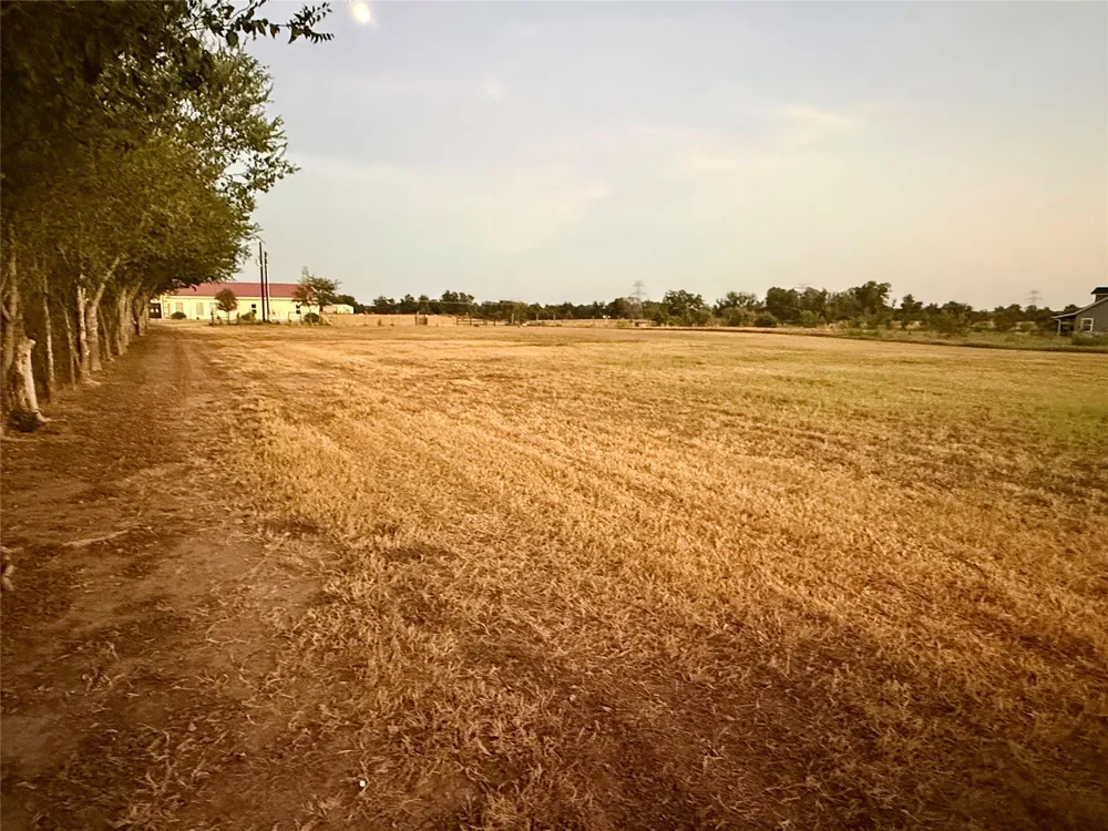 2206 Sandra Lane Webberville, TX 78653