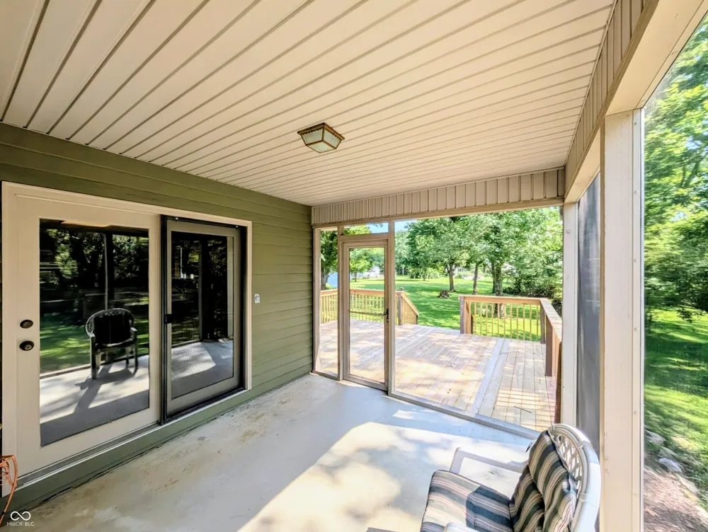 18402 E Redbud Court Hope, IN 47246