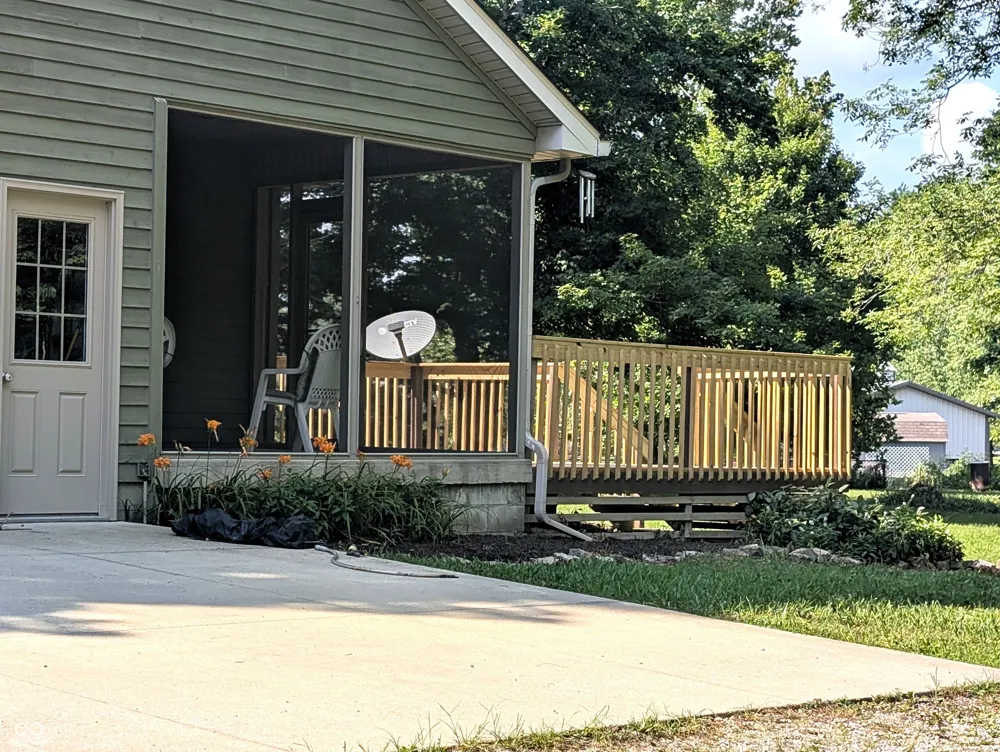 18402 E Redbud Court Hope, IN 47246