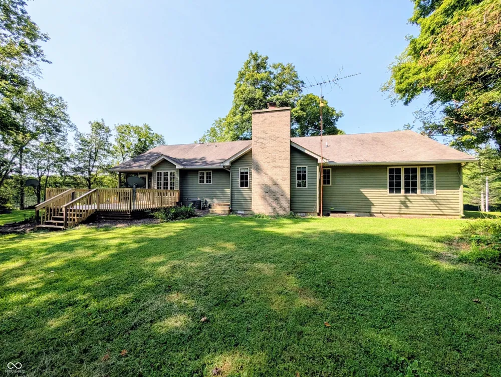 18402 E Redbud Court Hope, IN 47246