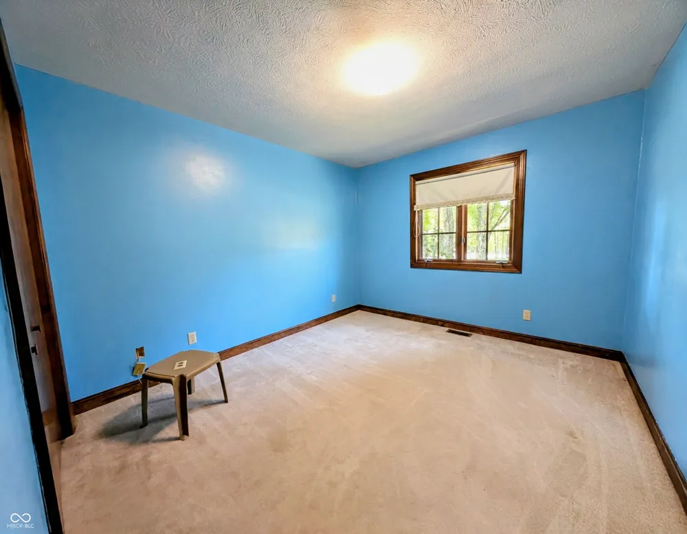 18402 E Redbud Court Hope, IN 47246