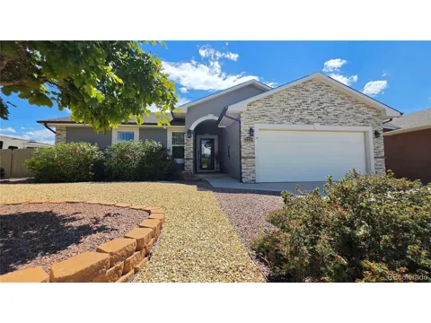 2224 Crestwood Lane