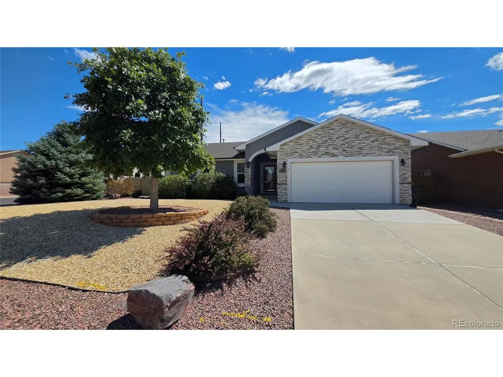 2224 Crestwood Lane Pueblo, CO 81008