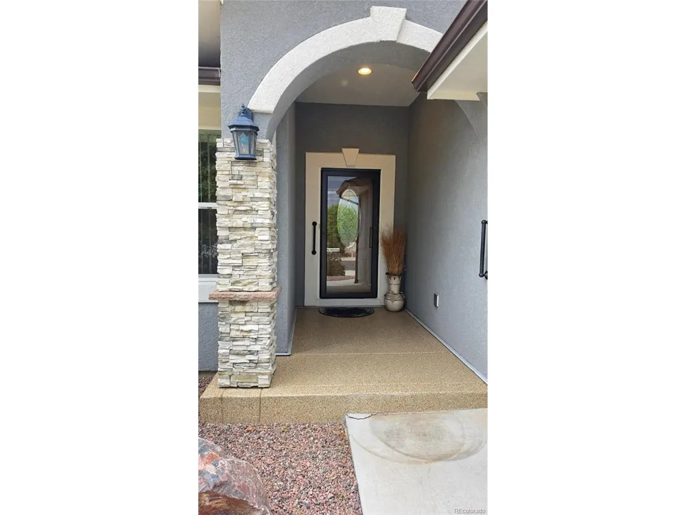 2224 Crestwood Lane Pueblo, CO 81008