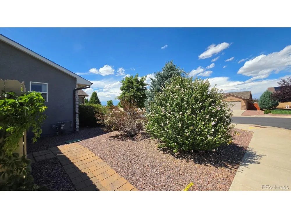2224 Crestwood Lane Pueblo, CO 81008