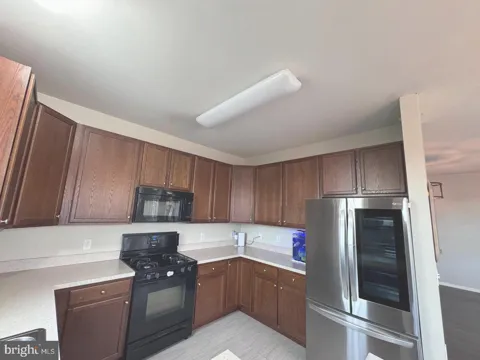 638 TIMBERLAKE DRIVE