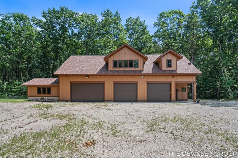 5837 Timber Bluff Trail Fennville, MI 49408