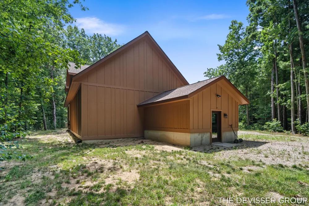 5837 Timber Bluff Trail Fennville, MI 49408