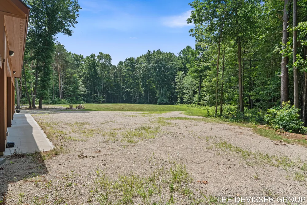 5837 Timber Bluff Trail Fennville, MI 49408