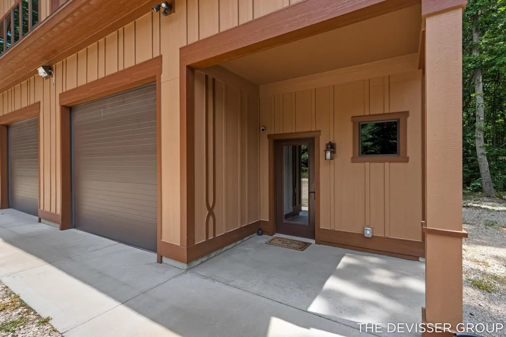 5837 Timber Bluff Trail Fennville, MI 49408