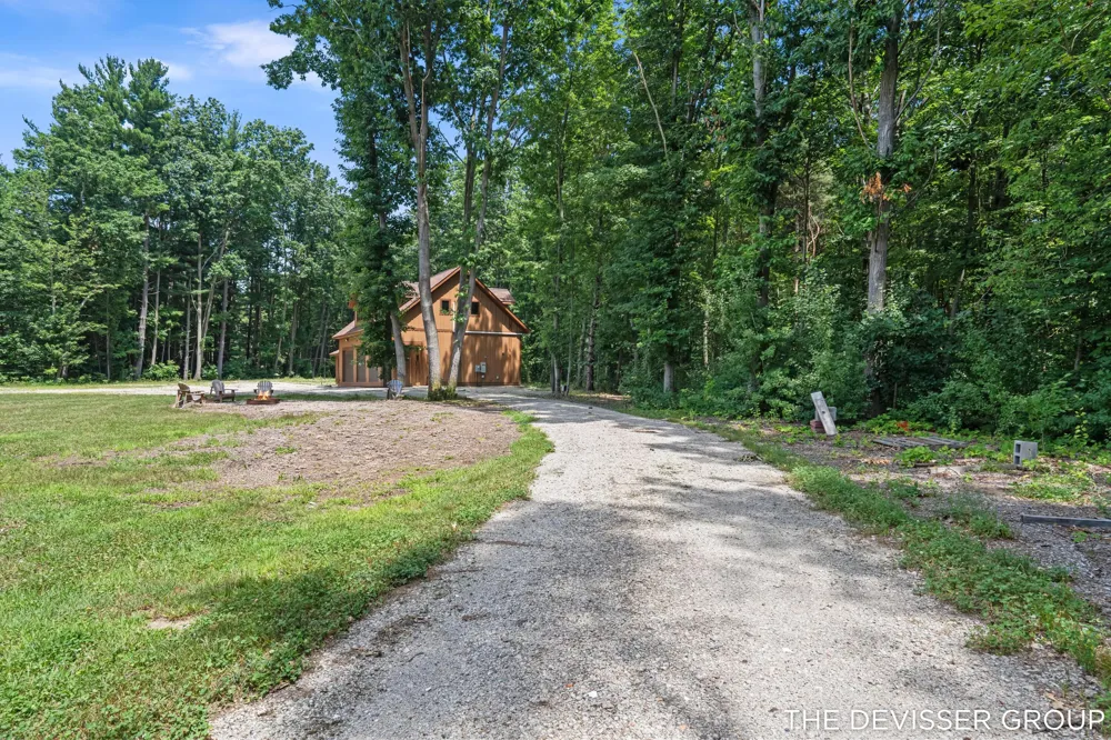 5837 Timber Bluff Trail Fennville, MI 49408