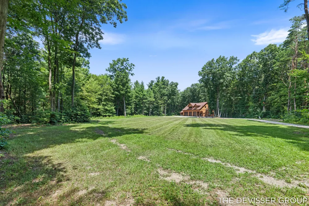 5837 Timber Bluff Trail Fennville, MI 49408